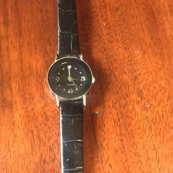 AVON | Reversible Brown and Black Leather Band - NEW Battery Brighton Alberta Watch Reversible Black Brown Leather Silver  main image 2